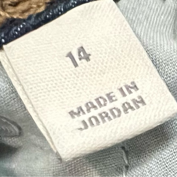 NWOT Style & Co Women’s Straight Leg Jeans, Dark Blue Pickets on Front and Back - Picture 3 of 3